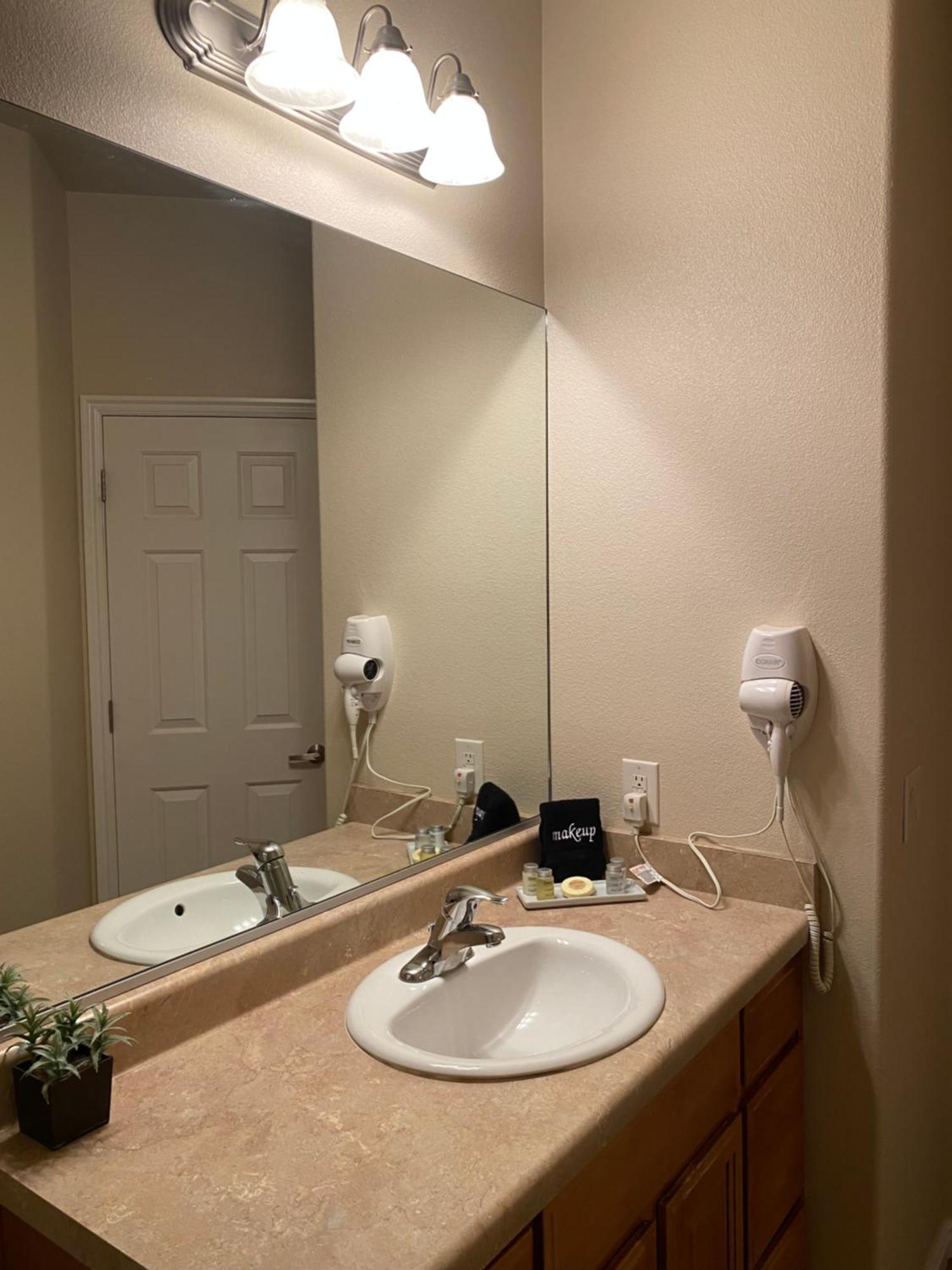 Luxurious Condo At The Springs By Cool Properties Mesquite Exterior photo
