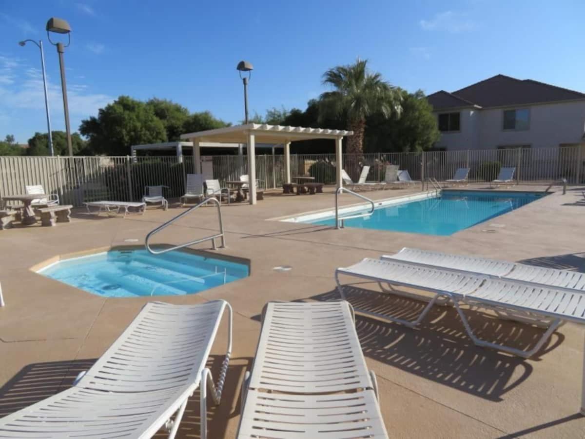 Luxurious Condo At The Springs By Cool Properties Mesquite Exterior photo